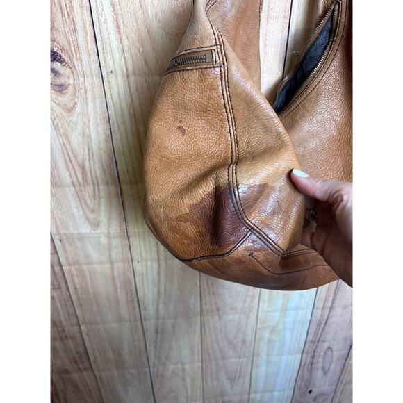 Banana Republic Leather Buckle Hobo Distressed Purse Bag Camel Tan Color Large - Picture 5 of 13